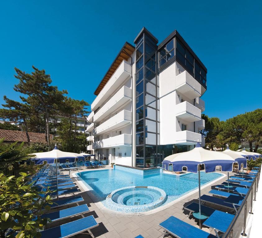 Hotel Bellevue Линьяно-Саббьядоро Экстерьер фото